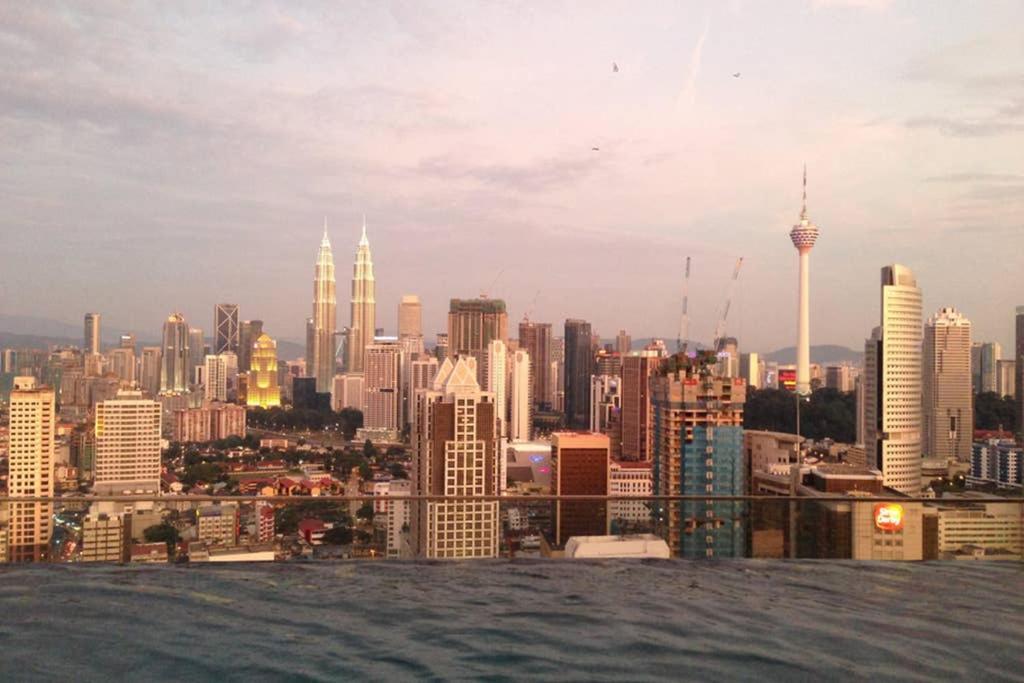 Klcc Regalia Suites Infinity Pool Kuala Lumpur Extérieur photo