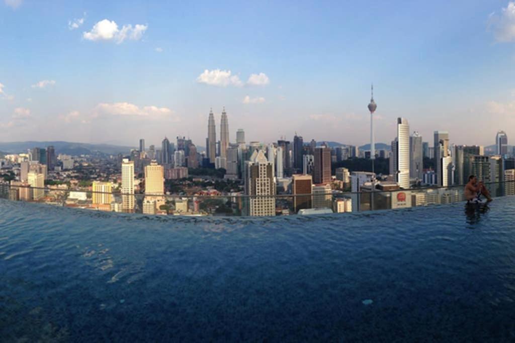 Klcc Regalia Suites Infinity Pool Kuala Lumpur Extérieur photo
