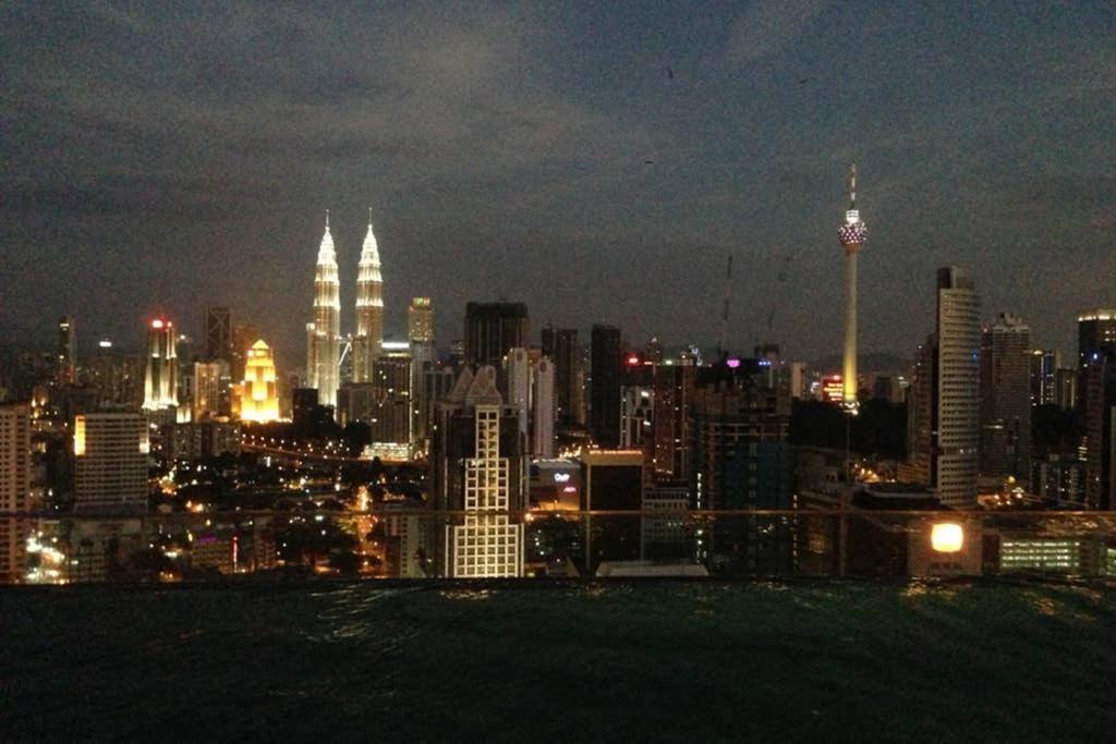 Klcc Regalia Suites Infinity Pool Kuala Lumpur Extérieur photo