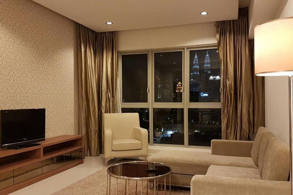 Klcc Regalia Suites Infinity Pool Kuala Lumpur Extérieur photo
