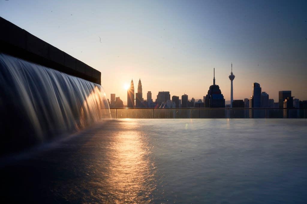 Klcc Regalia Suites Infinity Pool Kuala Lumpur Extérieur photo