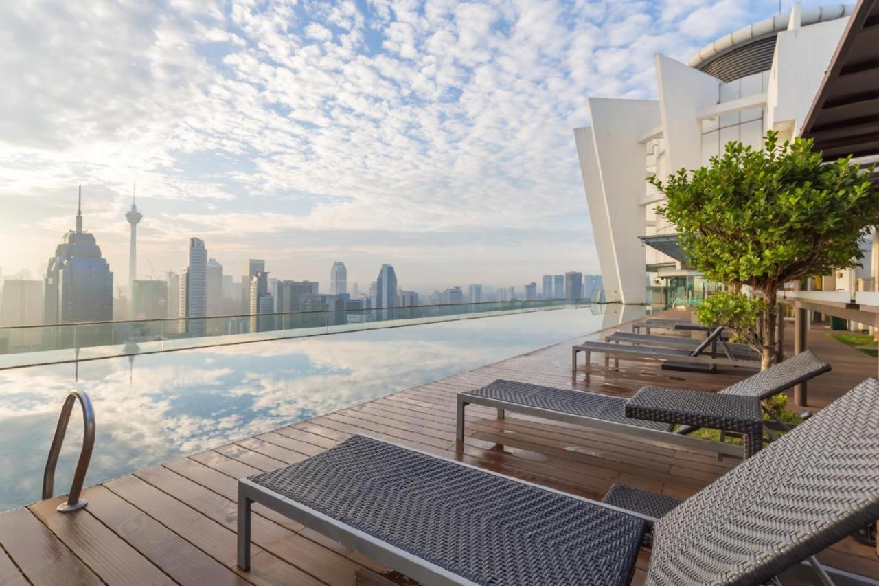 Klcc Regalia Suites Infinity Pool Kuala Lumpur Extérieur photo