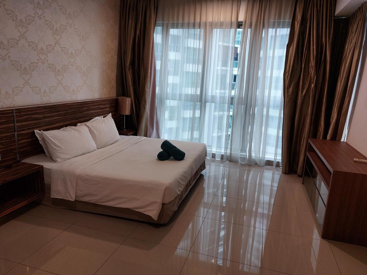 Klcc Regalia Suites Infinity Pool Kuala Lumpur Extérieur photo